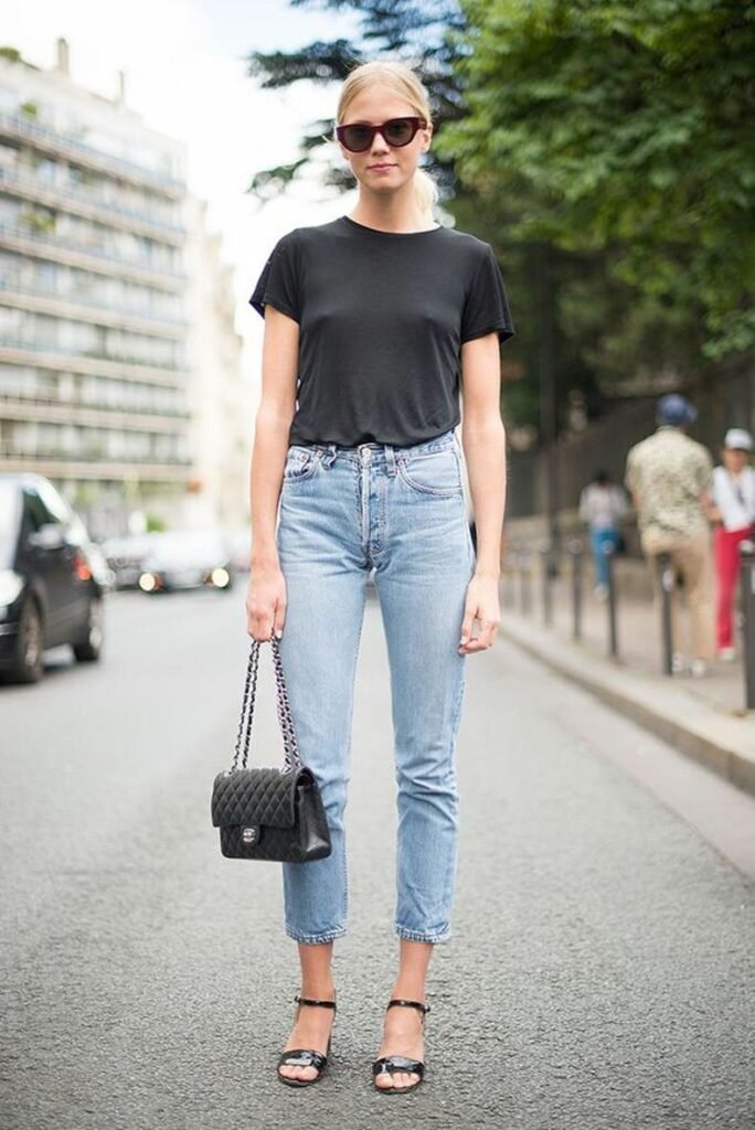 Catálogo de Looks con Negro y Jeans Trendy